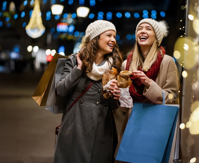 compass-black--640x524